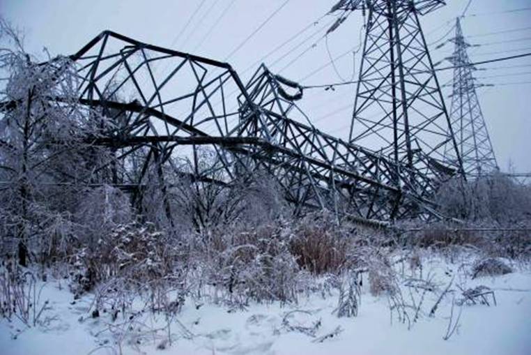 Циклон оставил жителей камчатского села без электричества 