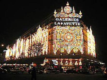 Galerie Lafayette in Christmas mode
