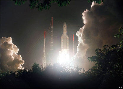 Старт ракеты Ariane V с космодрома во Французской Гвиане