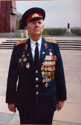 В последний раз Виктор Михайлович увидел свой памятник в 2005 году. 