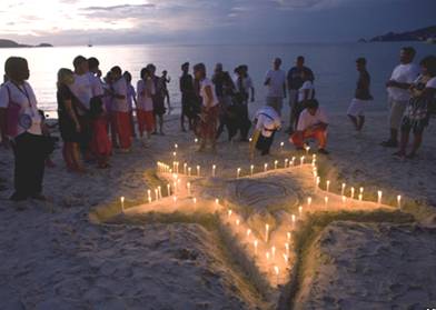 В Таиланде прошла акция памяти 230 тысяч человек, ставших жертвами цунами четыре года назад