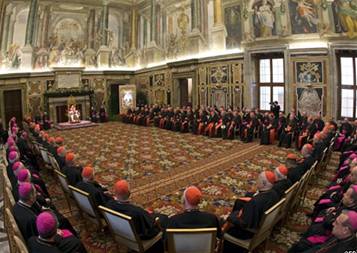 В Ватикане Папа Римский Бенедикт XVI встретился с кардиналами накануне Рождества