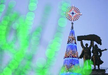 Москва готовится к встрече Рождества и Нового года