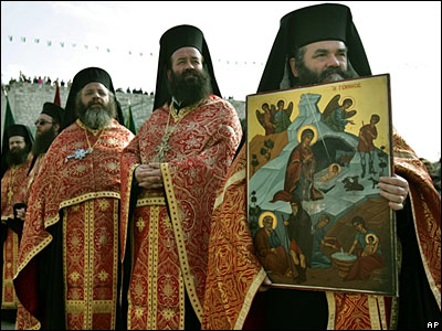 Греческие монахи в Вифлееме