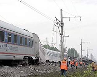Поезд "Невский экспресс" сошел с рельсов. Фото Reuters