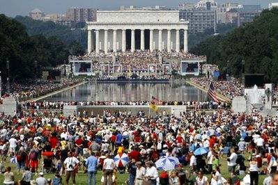The crowd attending the "Restoring" Honor rally, ...