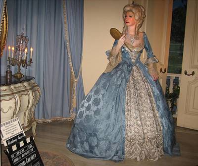 Norma Shearer as Marie Antoinette at Movieland Wax Museum. (10/30/2005) by jamesandtim.